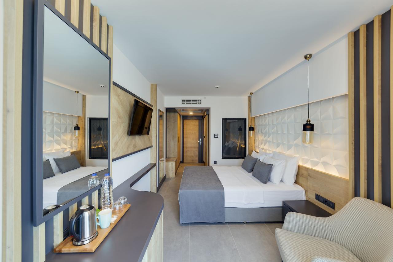 Signature Blue Hotel Kusadası
