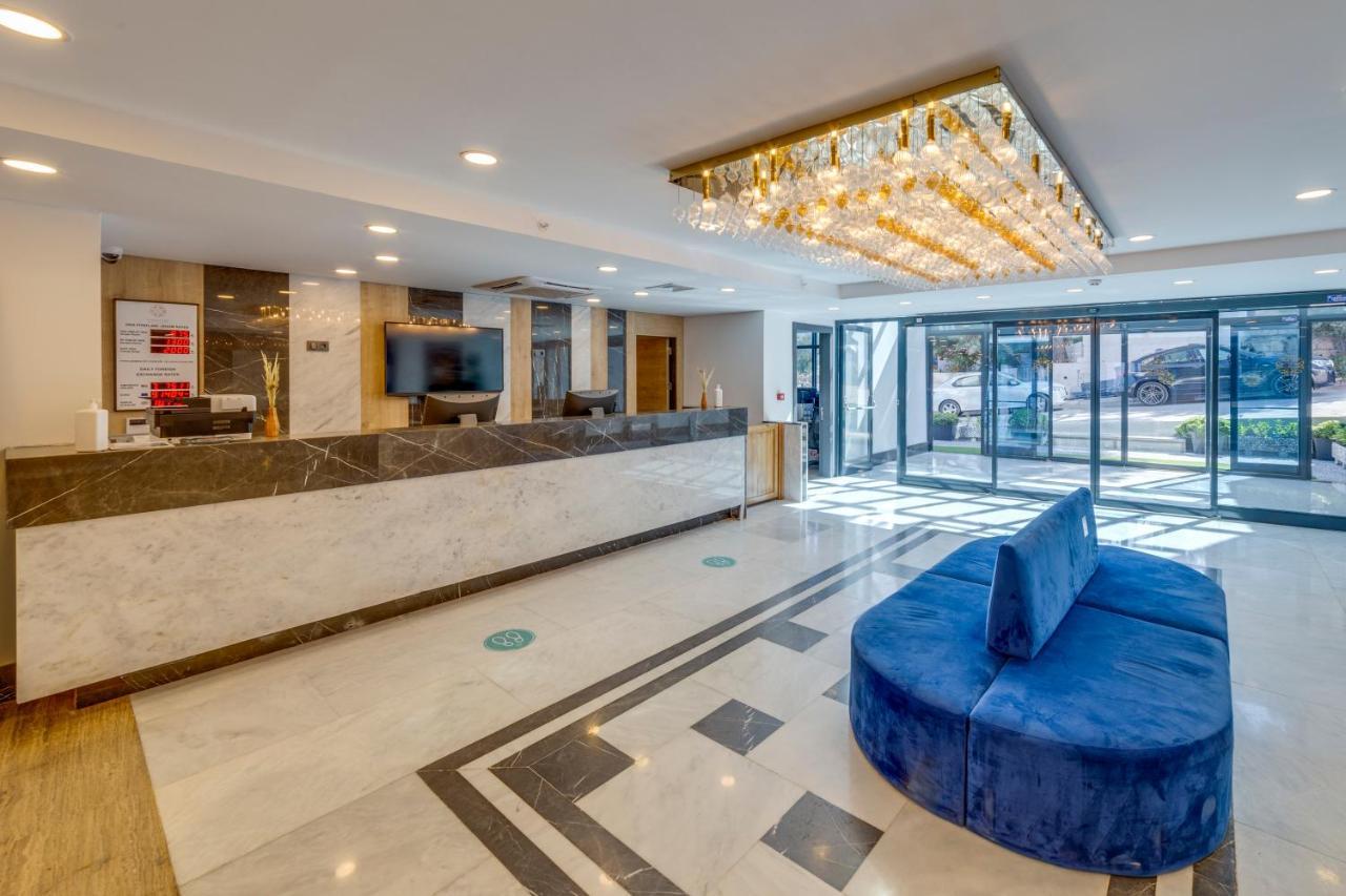 Signature Blue Otel