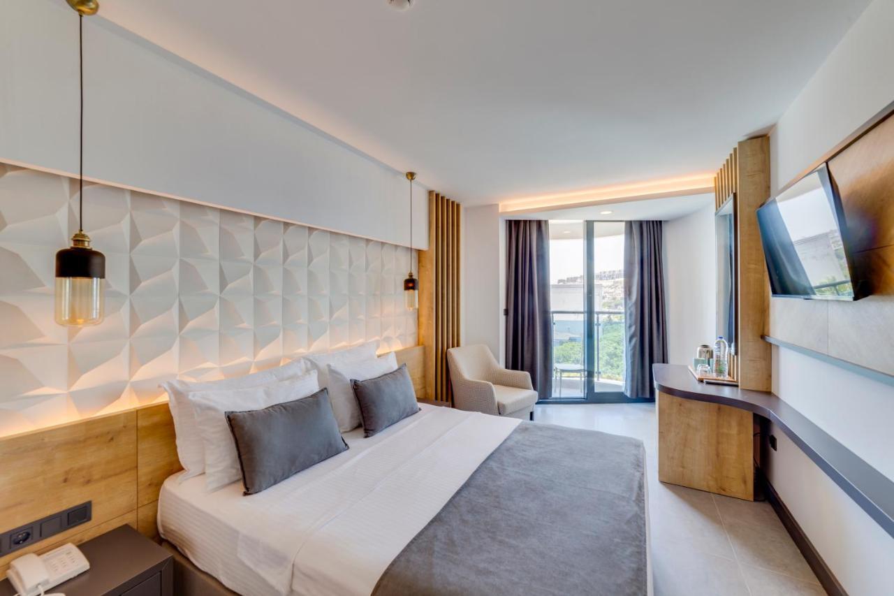 Signature Blue Otel 5*